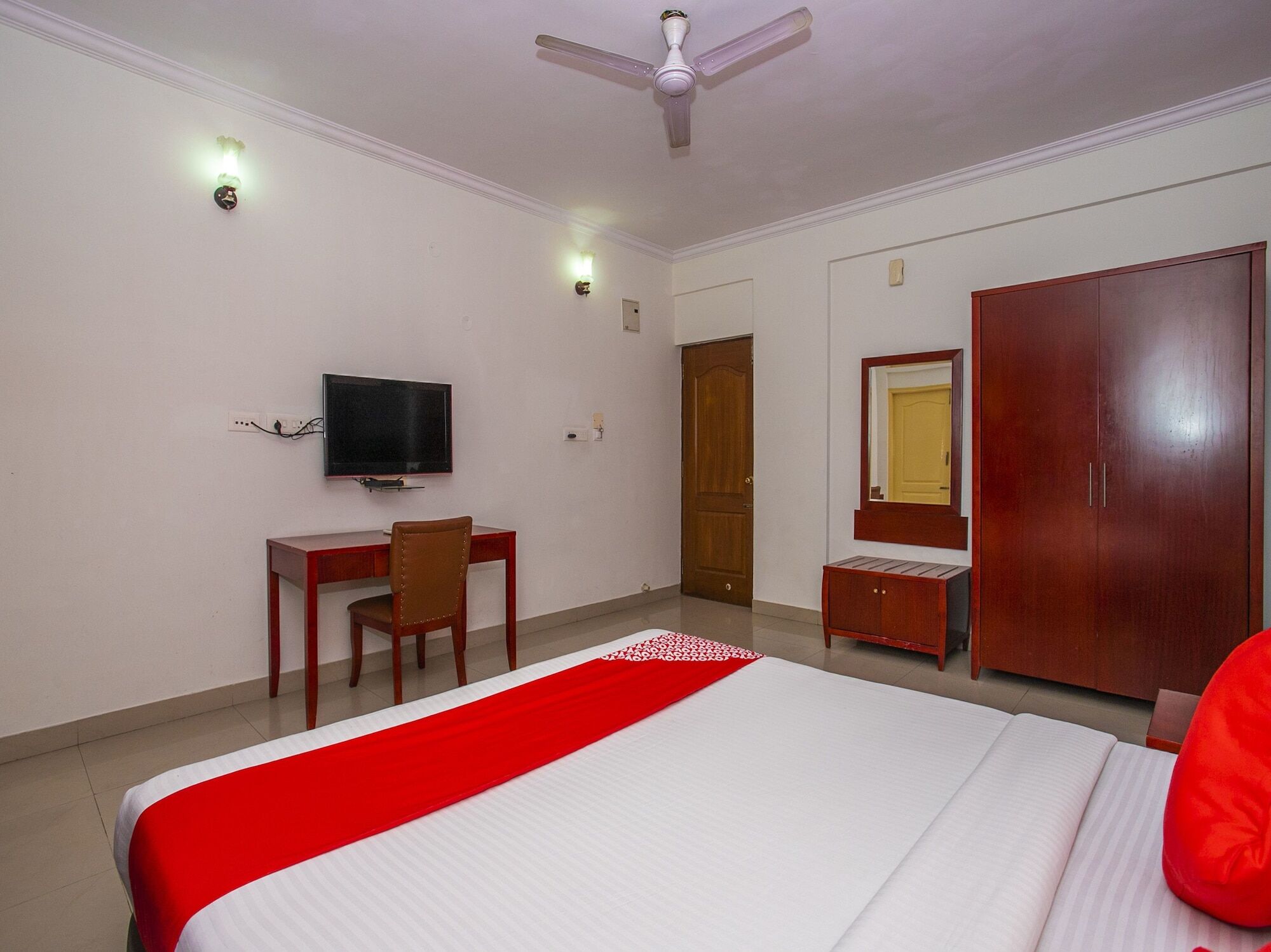 Oyo 23360 White Bricks Inn بنغالور المظهر الخارجي الصورة