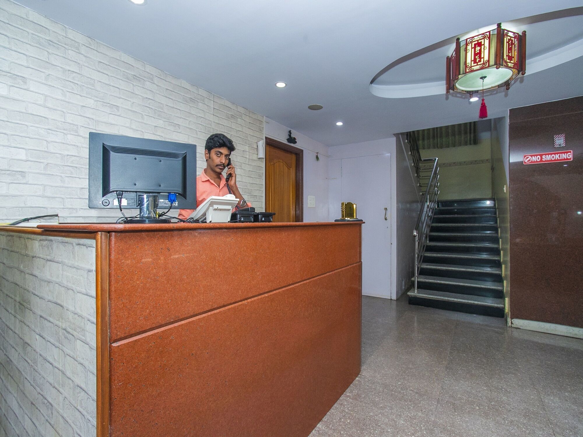 Oyo 23360 White Bricks Inn بنغالور المظهر الخارجي الصورة